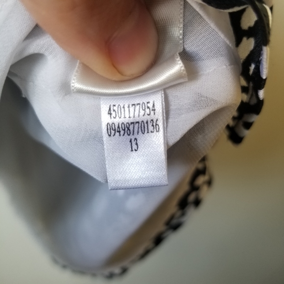 White House Black Market women's animal prints top - Picture 5 of 9